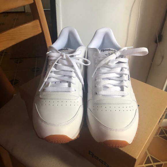 Reebok Classic - Picture 2 of 7